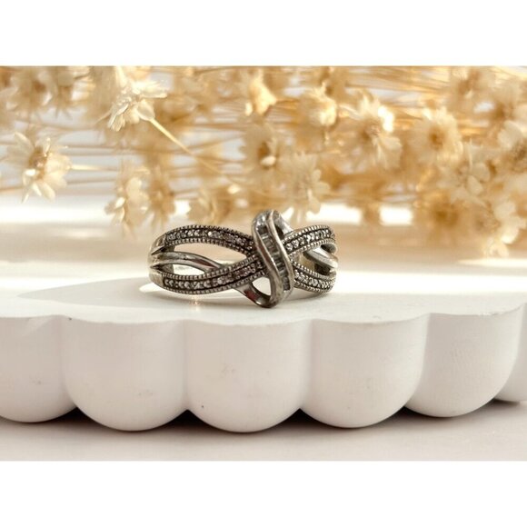 Sterling Silver Cubic Zirconia Crossover Bowtie Shaped Vintage Ring - sz 8.75 - Picture 2 of 10